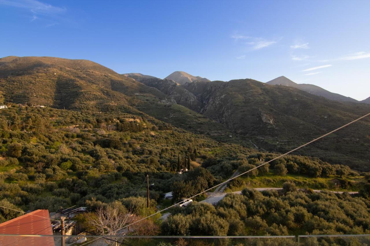 The Mountain House - Authentic Cretan Hideaway - Breathtaking And Nature Views Tourlotí Esterno foto
